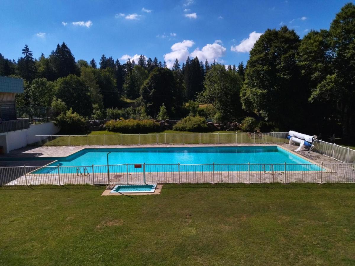 Studio Le Lacuzon Avec Piscine Et Tennis Exterieurs ليه روس المظهر الخارجي الصورة